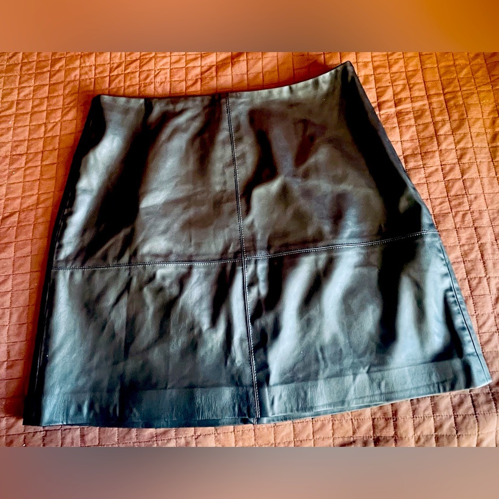RW&CO. Black Pencil Mini Skirt for Casual Wear. New. Size 12
